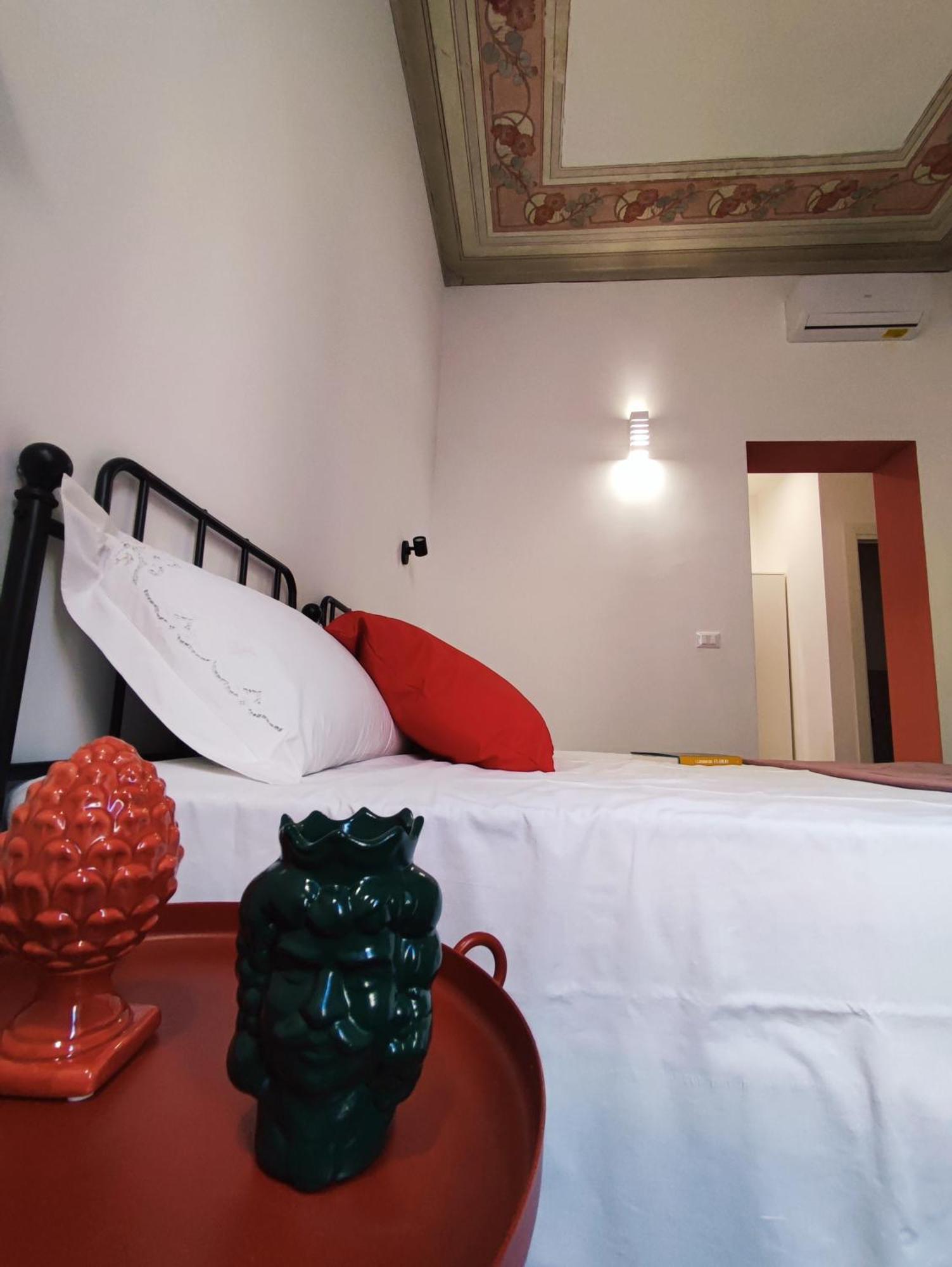 Donna Oliva Guest House Palerme Extérieur photo